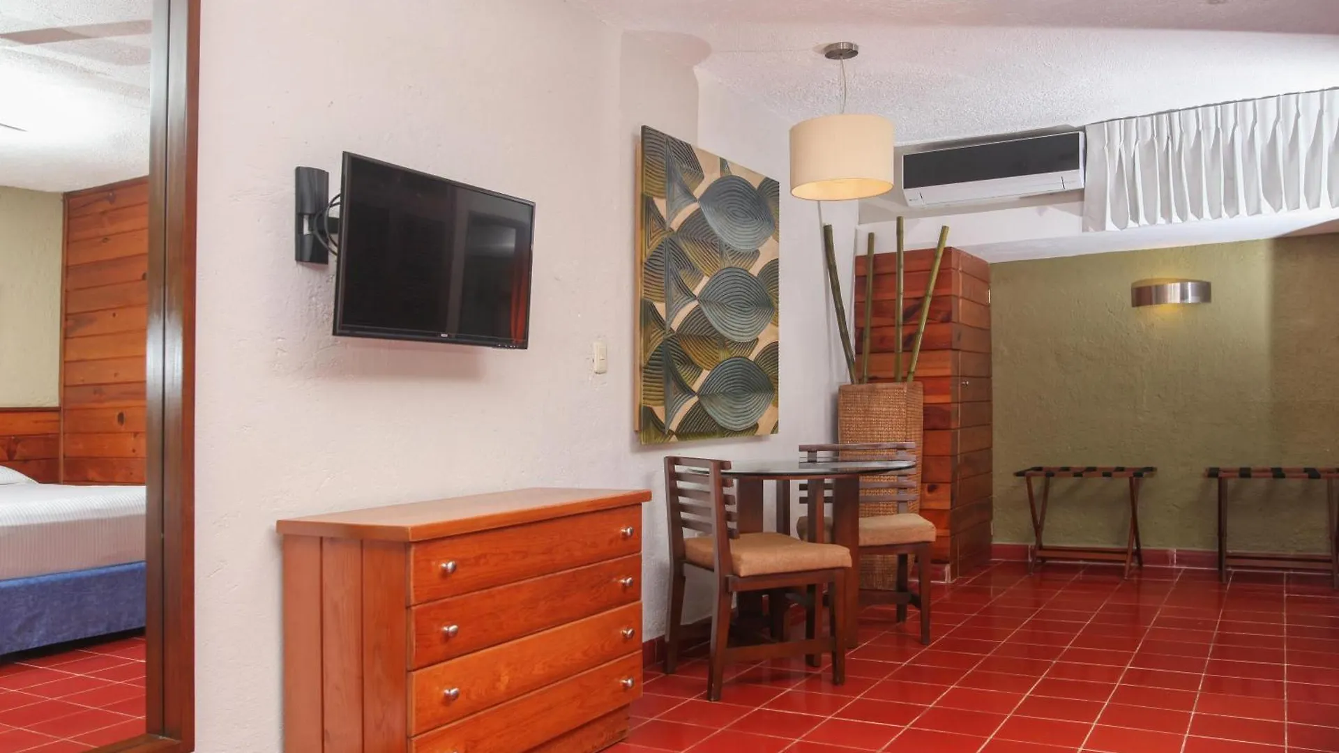 Suites Colonial Cozumel Hotel